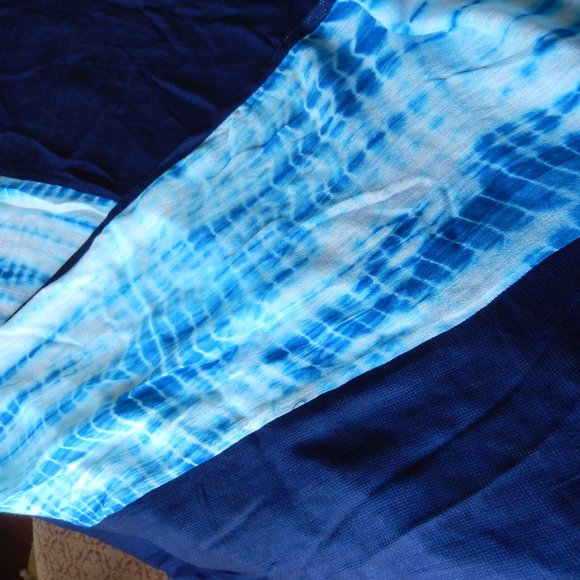 New Studio 36 shawl wrap blue multi color women scarf. O/S Rayon - Picture 7 of 7